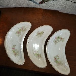 Vinatge Crescent 🌙  shape salad plates.